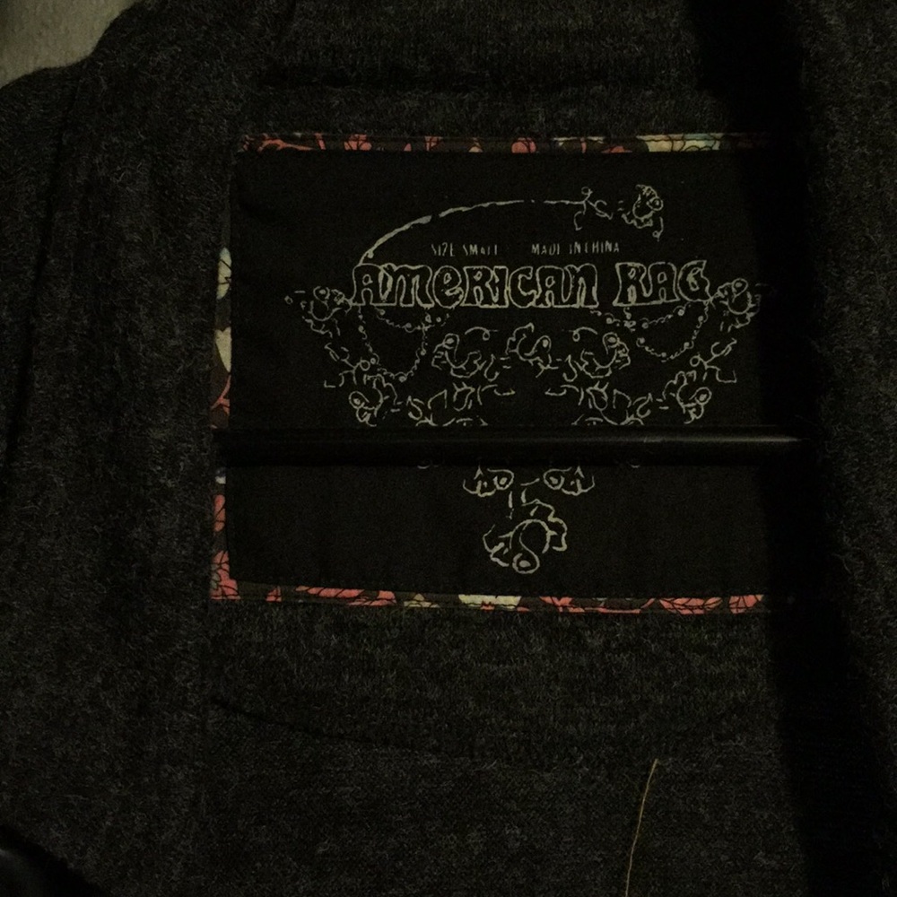Cardigan - Picture 2 of 3